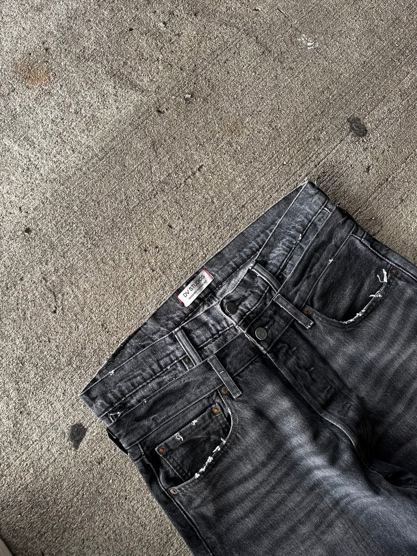 DV PANTHER JEANS (W32 × L30)